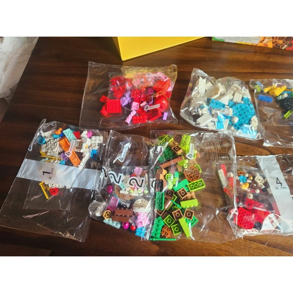 LEGO CLASSIC: Creative Party Box 11029 *New* Sealed bags* Read info. Retired!